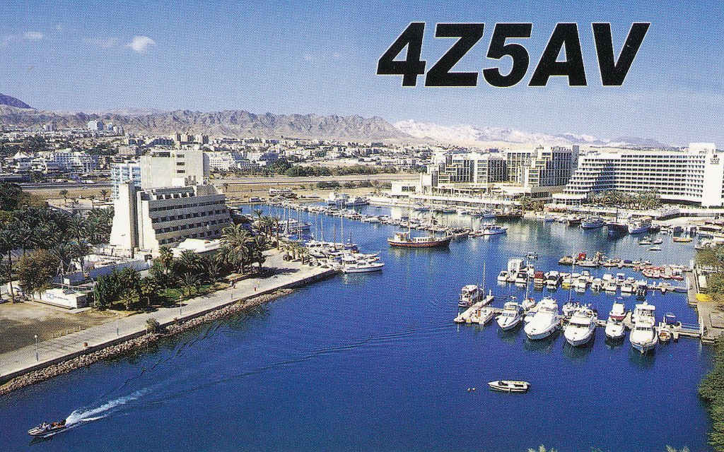 4Z5AV.jpg